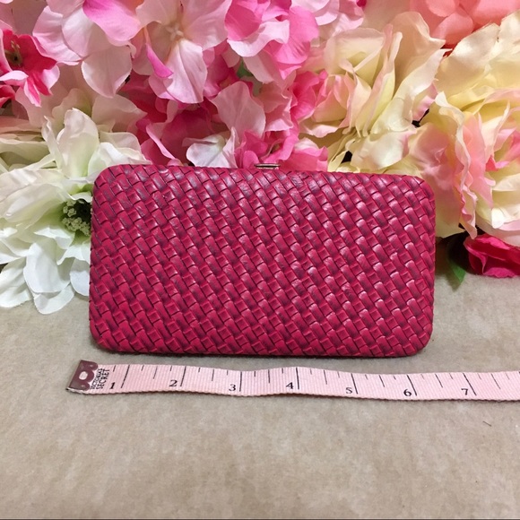 BOGO Woven Clutch Wallet with Attachable Strap - Picture 10 of 13